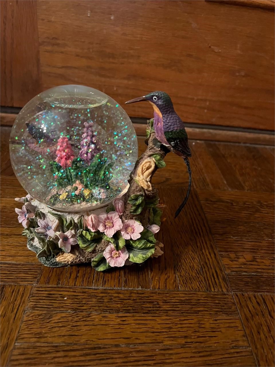 HUMMINGBIRD SNOWGLOBE