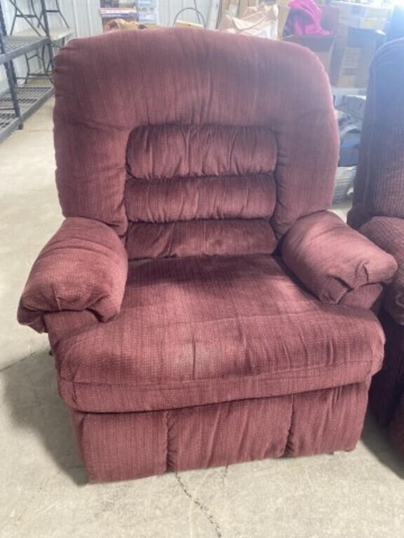 Oversized recliner