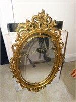 2 mirrors, 2 wall hangings,  Largest is 29"l