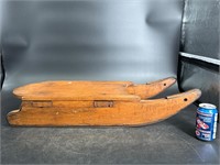 31 INCH ANTIQUE WOODEN SLED METAL RUNNERS