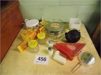 Toy cast iron tea kettle - food warmer - small