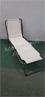 Modern metal frame patio lounge chair