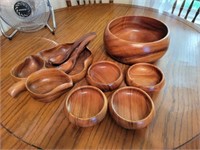SIGNED WOOD DISHES