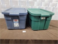 2 Rubbermain storage bins with lids