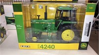 John Deere 4240 1/16 scale