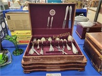 TWO VINTAGE FLATWARE BOXES WITH ASSORTED PIECES