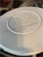 Pampered chef large size measuring cup with lid