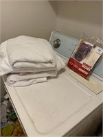 5 towels, clothes hamper