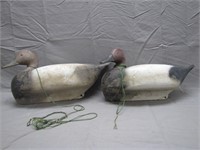 Pair Of Vintage Victor Trademark Majestic Decoys