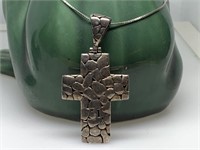 LG STERLING SILVER CROSS NECKLACE