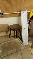 Basement Corner Lot - Light/Trimmer/Chairs