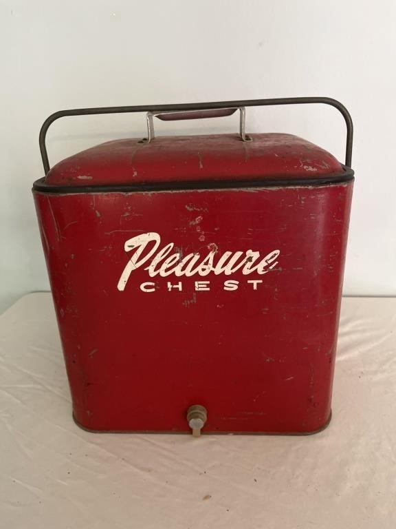 1950s Pleaure Chest metal cooler