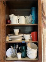 Cabinet Contents: Dishes