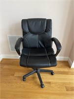 BLACK LEATHER OFFICE CHAIR