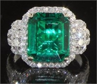 14kt Gold 6.80 ct Emerald & Diamond Ring