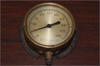 A Test-Gauge Gauge