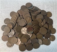 (200) Assorted Date & Mint Wheat Pennies