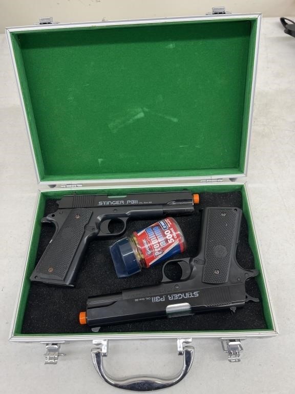 2 Air Soft Pistols w/ Ammo (works)