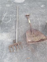 Scoop and garden rake