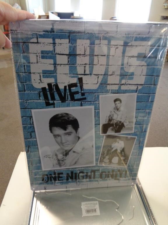 12" X 17" METAL SIGN - ELVIS