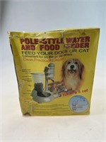 Pole Style Dog or Cat Feeder