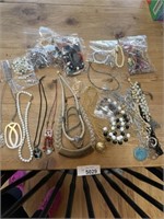 Jewlery lot Assorted Jewlery mixed lot display