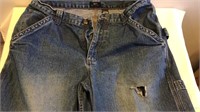 E5)  men’s carpenters blue jeans 34 x 32, Baileys