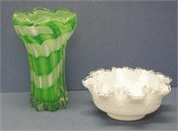 Vintage green & white swirl art glass vase