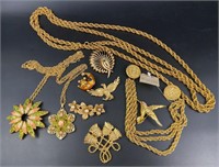 Vintage gold tone jewelry lot