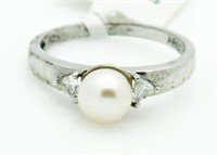 $270 Pearl & Trillion Cut Designer Ring