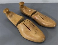 Wooden Shoe Trees -Size 7 B