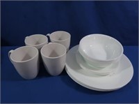 Set of Corelle Dishes-4 mugs, 4 bowls, 4 plates,