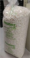 14 Ft³ Packing Peanuts