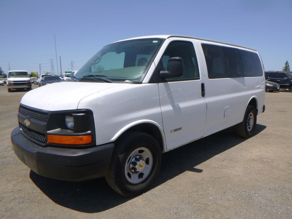 2004 Chevrolet Express 2500 Cargo Van