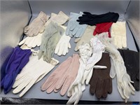 Ladies vintage gloves