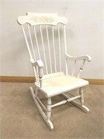 CHIC ROCKING CHAIR