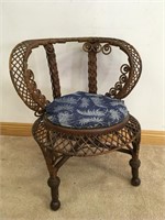 UNIQUE 1800'X  WICKER ACCENT CHAIR- AS IS