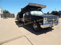 1985 Chevy Silverado C30 Wedge Carhauler