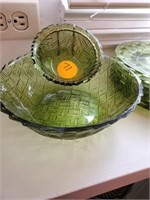 VINTAGE GREEN CHIP DIP BOWL - GLASSES AND PLATES