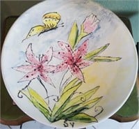 T - PINK LILIES COLLECTIBLE PLATE (L32)