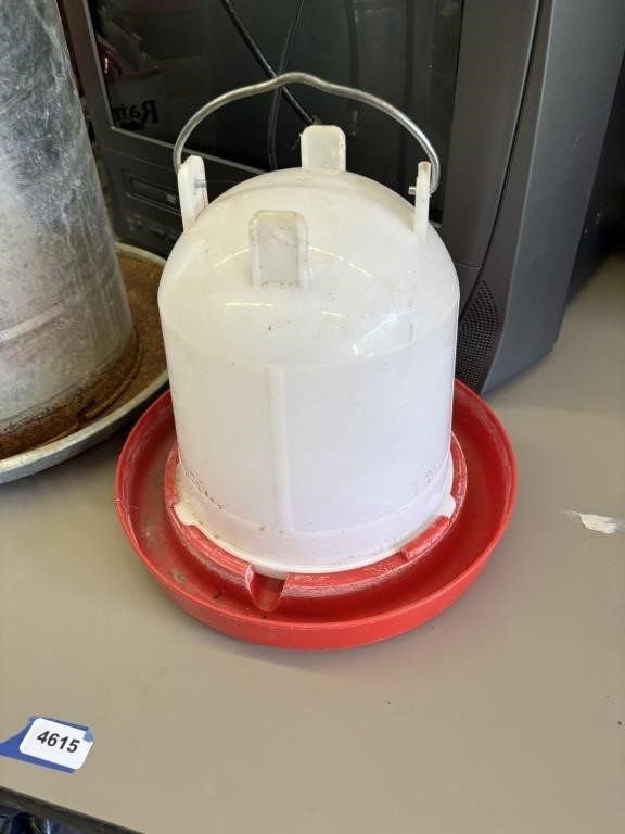 5 qt poultry waterer