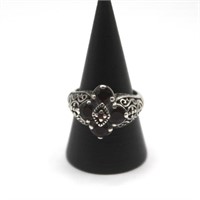 Sterling Ring with Garnet Stones size 8