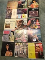 703 - LOT OF VINTAGE VINYL RECORDS (B)