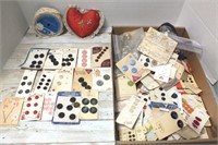 VINTAGE BUTTONS & ZIPPERS