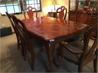 Burl walnut dining room table w/ 6 Chairs
