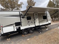 2016 Jayco Travel Trailer 24RBS 29’