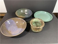 Four pieces of assorted studio pottery