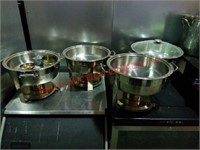 4 Chafing Dishes