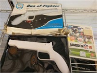 WII GAME AND GUN CONTROLLER HOLDER