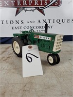 OLIVER 1850 DIECAST 1/16 TOY TRACTOR